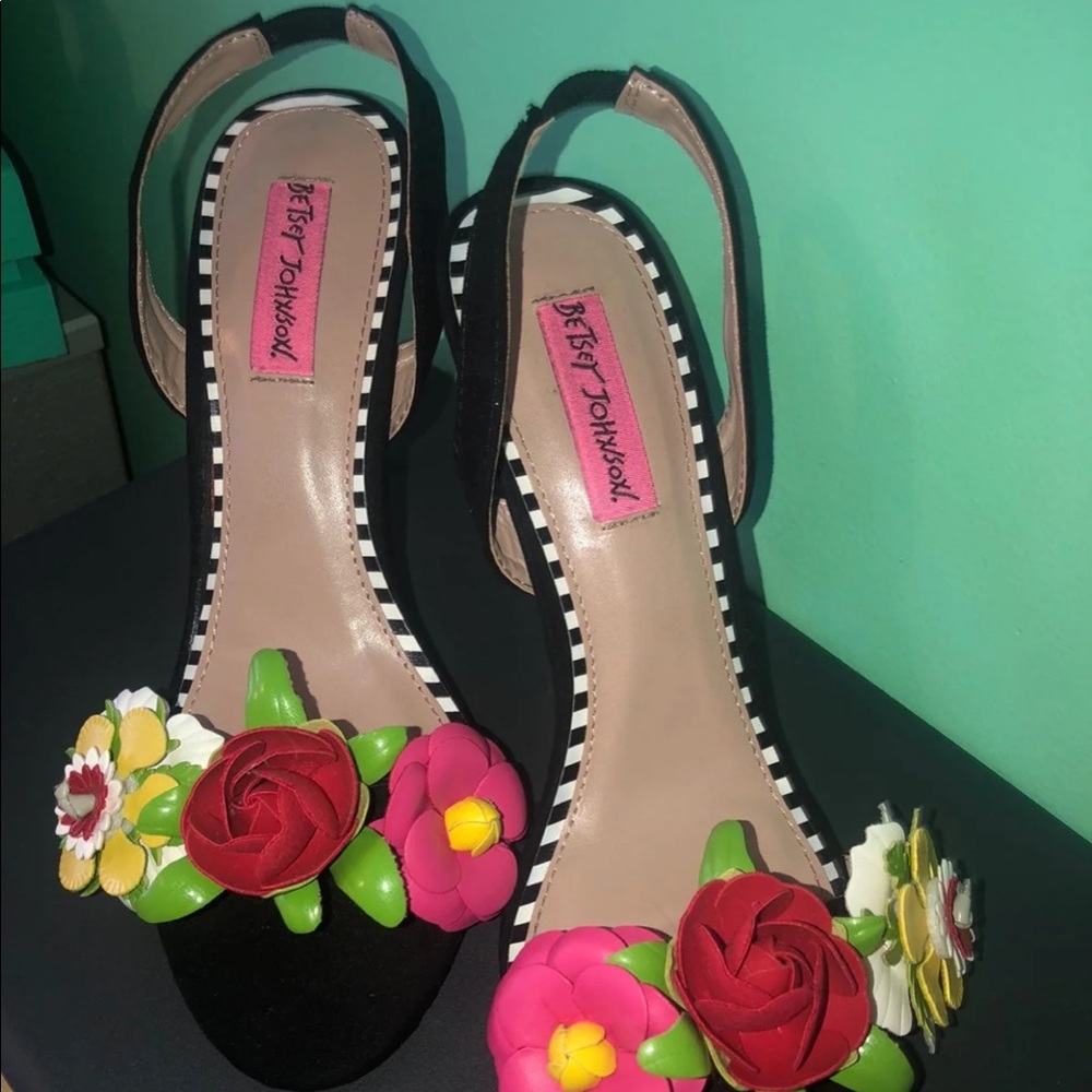 Betsey Johnson Black Floral Heels